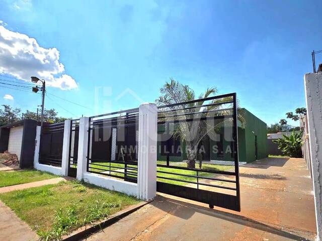 #484 - Casa para Venta en Ciudad del Este - PY-10